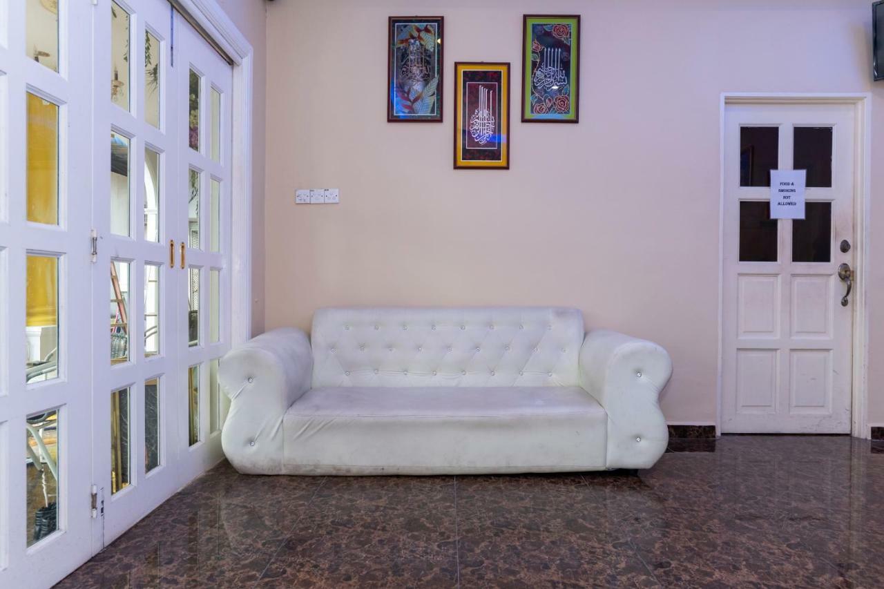 Oyo 1228 R & R Motel Johor Bahru Exteriér fotografie